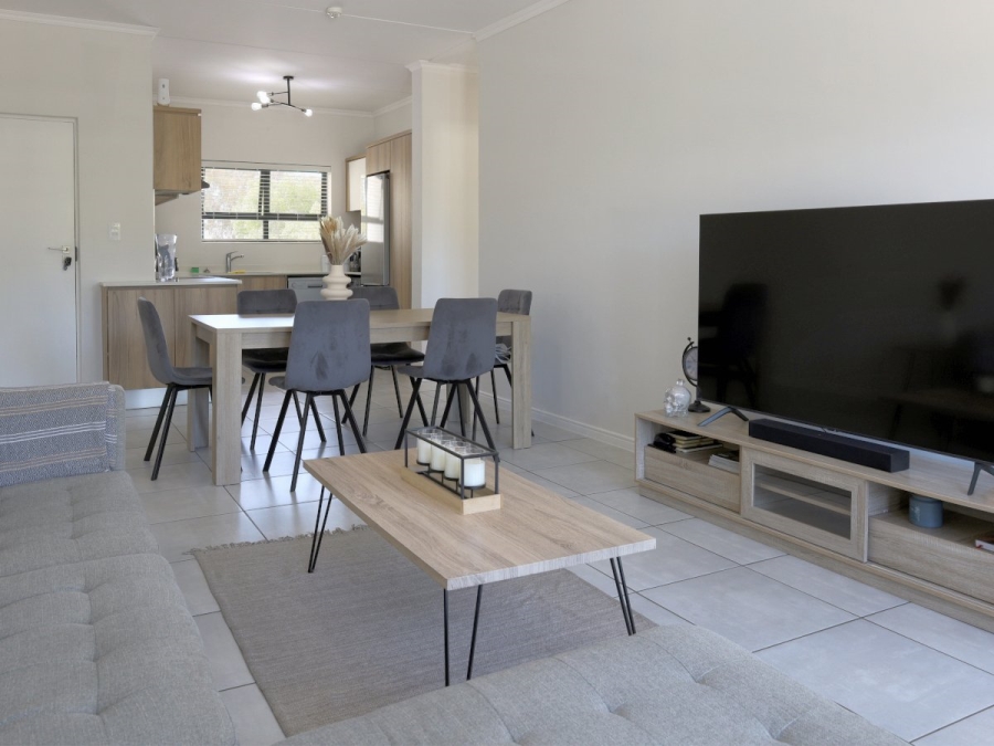 2 Bedroom Property for Sale in De Zicht Estate Western Cape